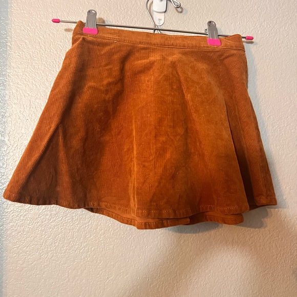 H&M corduroy skirt - Picture 4 of 4